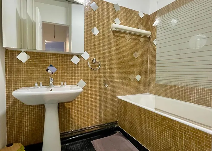 Tour Eiffel Yvart Vaugirard Parijs