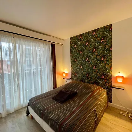 Tour Eiffel Yvart Vaugirard Apartment Paris